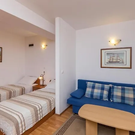 Milanovic - Premium Studio With Terrace And Garden View
