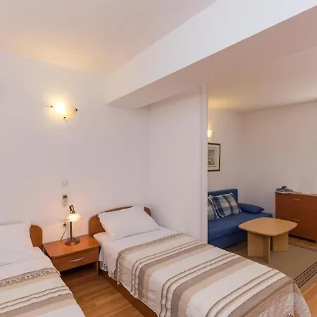 Milanovic - Premium Studio With Terrace And Garden View شقة *